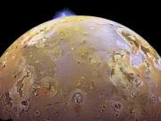 Io’nun sıcak metal kalbinin üstünde magma okyanusları var
